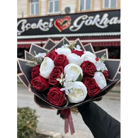 Yapay Kırmızı Beyaz Gül Şakayık Buketi